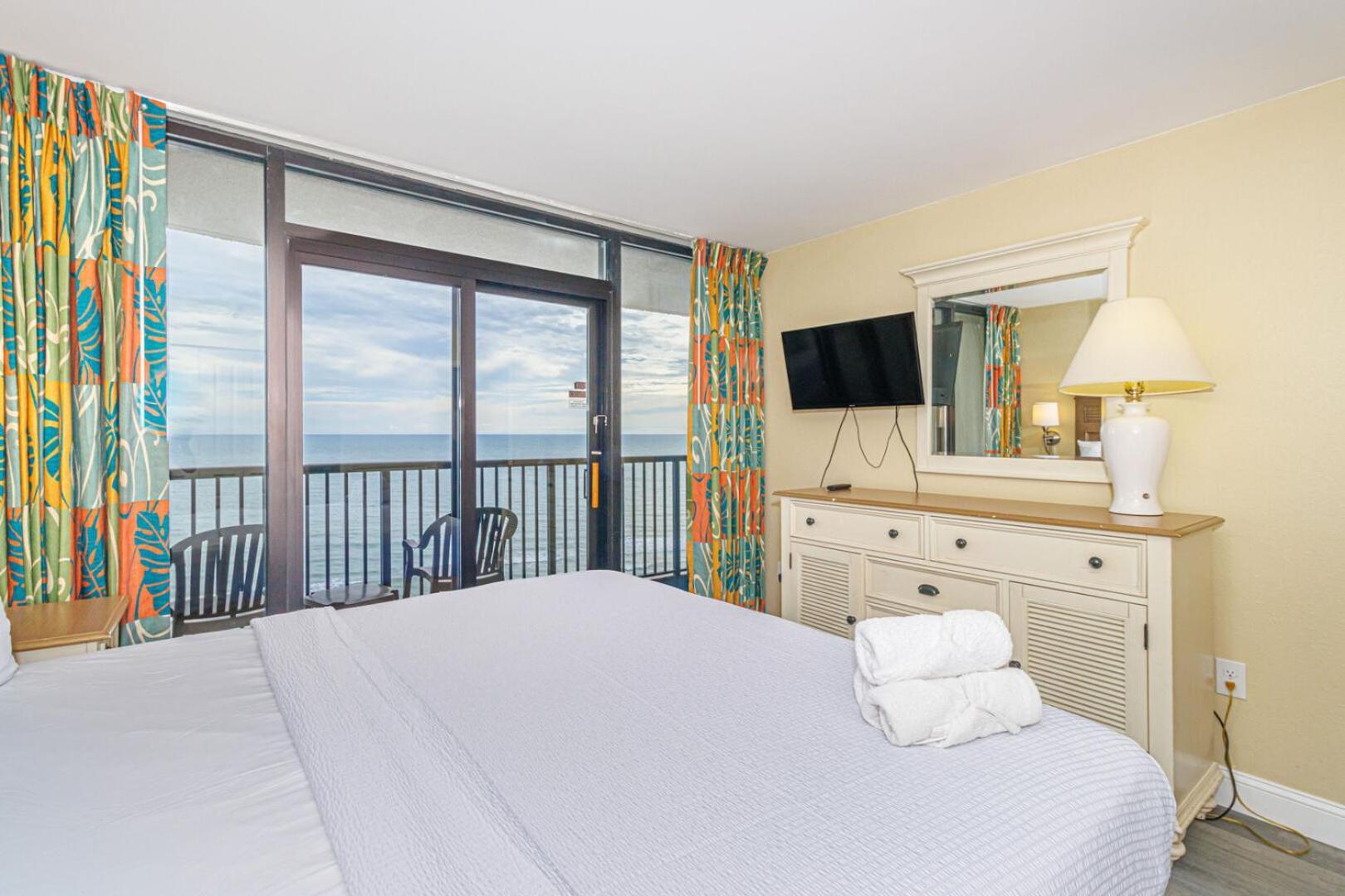 Gorgeous Oceanfront 3 Bedroom Condo! Sleeps 10 Guests! Compass Cove Mariner Tower 1217 Myrtle Beach Ngoại thất bức ảnh